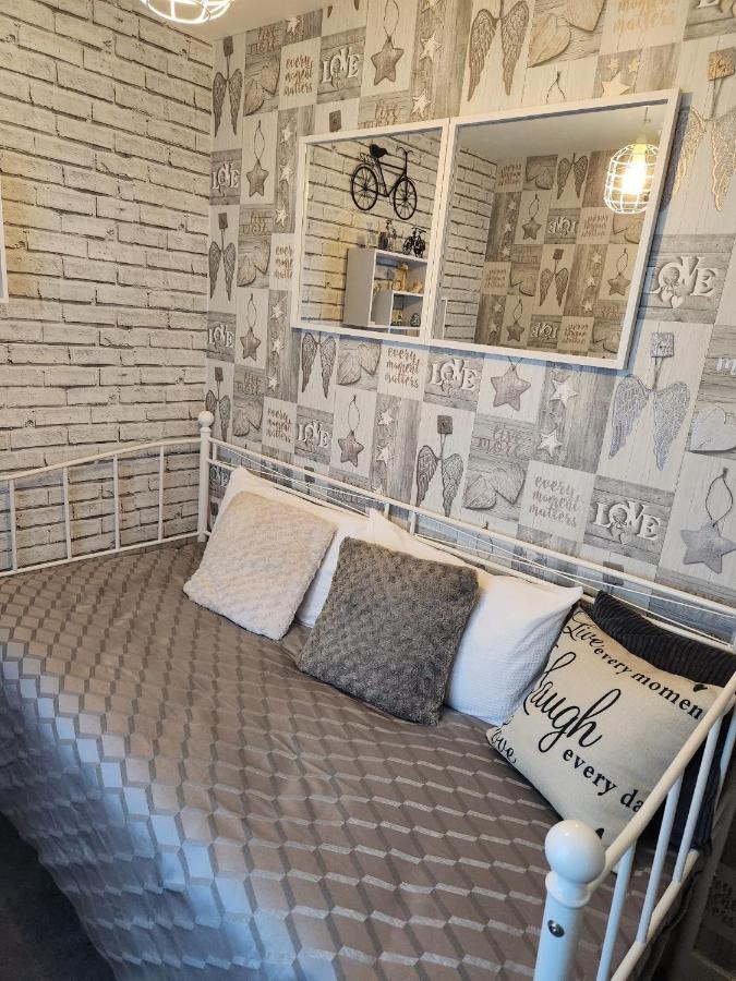 Rehoboth In Yew Gardens Apartment Донкастър Екстериор снимка